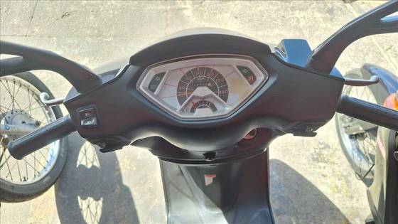 SUZUKI BURGMAN i 